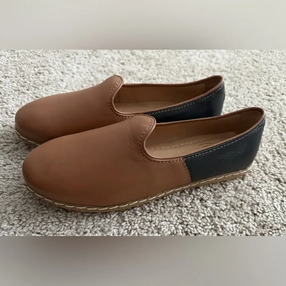 Charix Camel Black Leather Slip-On Shoes Size 40 NWOB - Picture 5 of 9